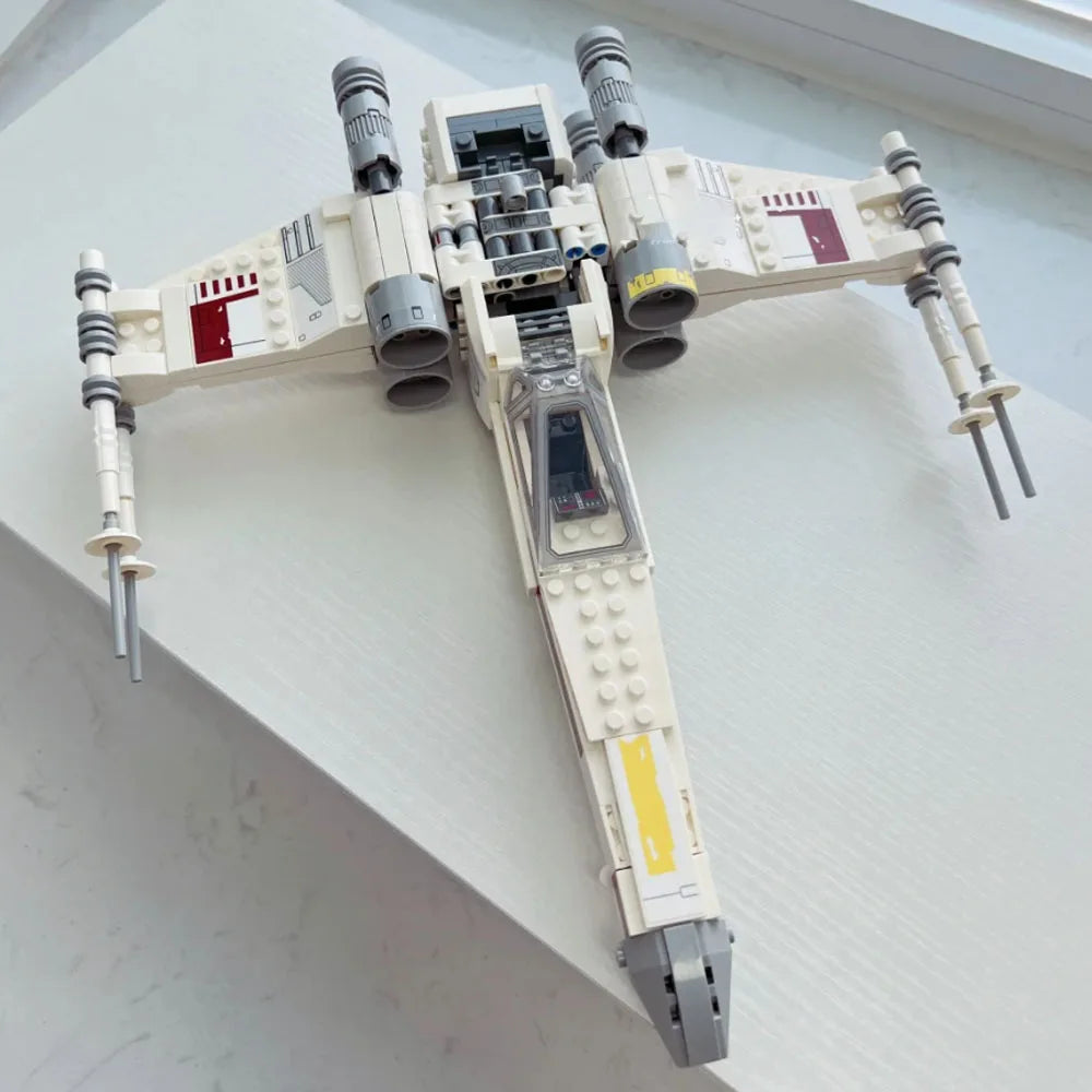 CAÇA ESPACIAL X-WING – KIT DE BLOCOS DE MONTAGEM (490 PEÇAS)