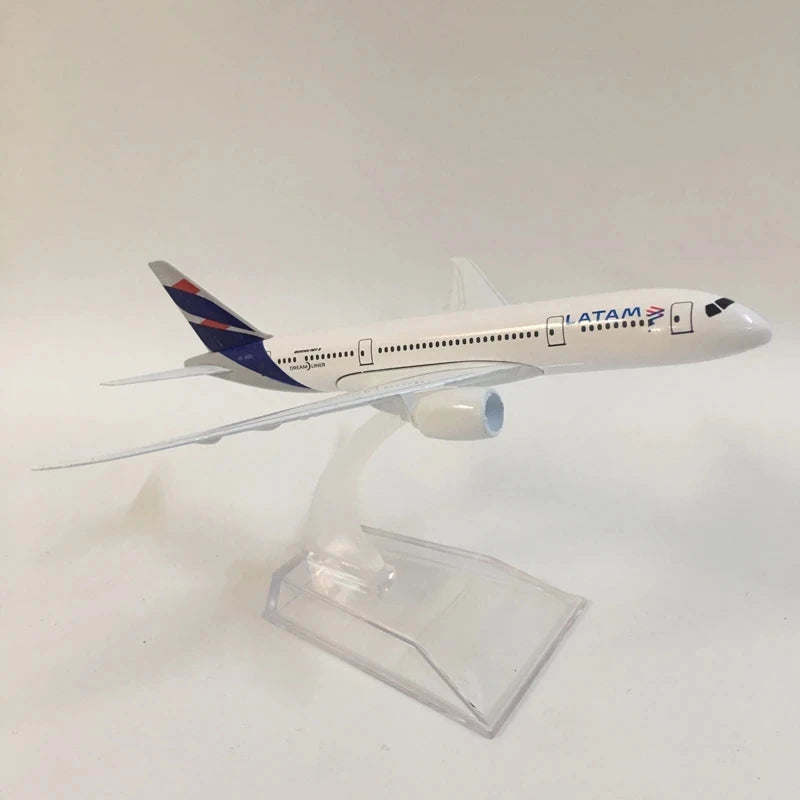 Modelo B787 Chile LATAM Airlines - Escala: 1:400 - 16 cm.