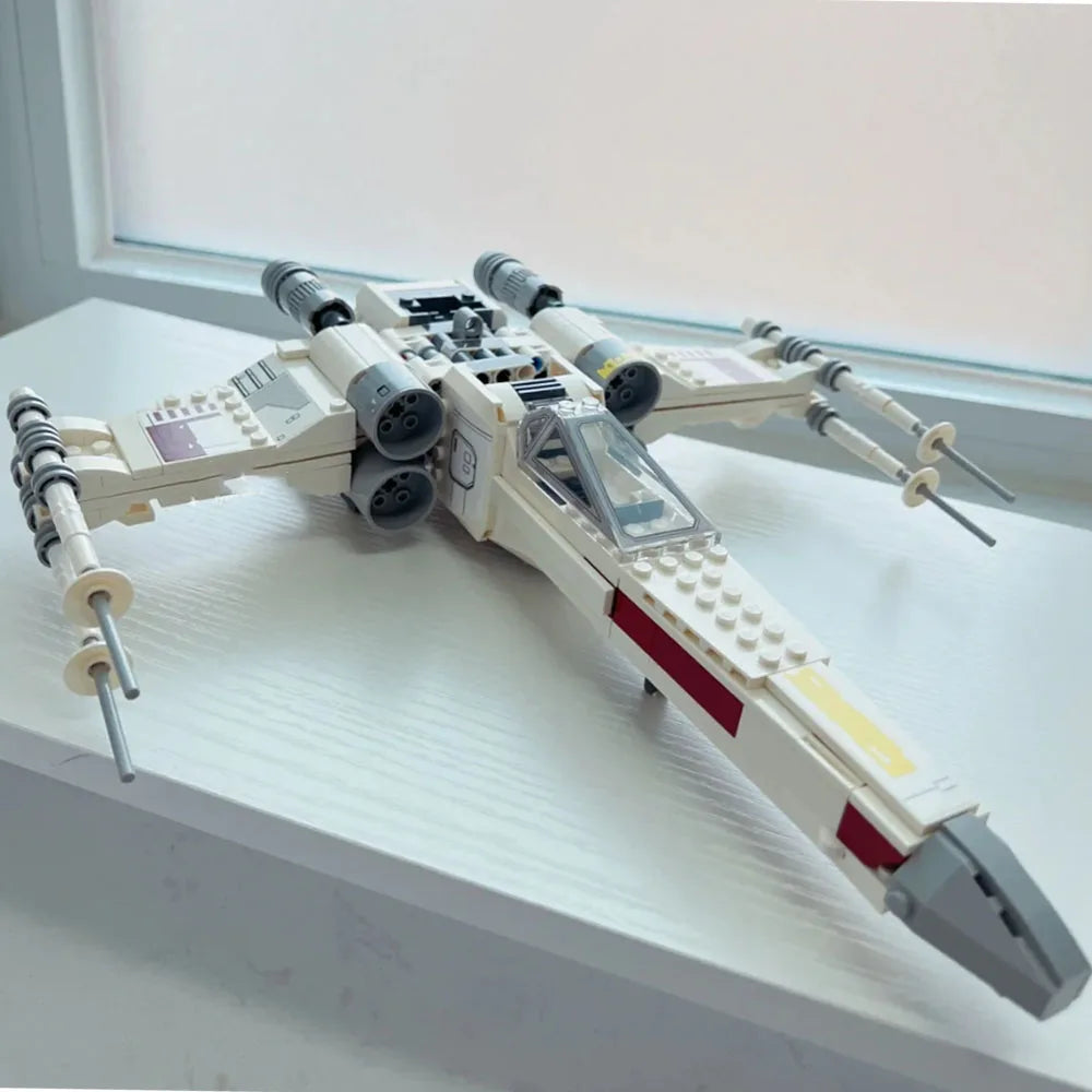 CAÇA ESPACIAL X-WING – KIT DE BLOCOS DE MONTAGEM (490 PEÇAS)