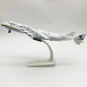 Antonov An-225 "Mriya" - Escala: 1/400