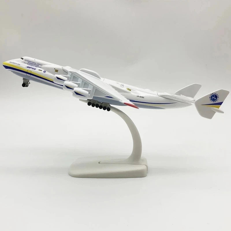 Antonov An-225 "Mriya" - Escala: 1/400