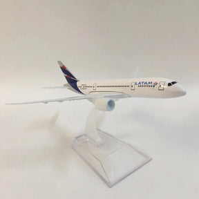 Modelo B787 Chile LATAM Airlines - Escala: 1:400 - 16 cm.