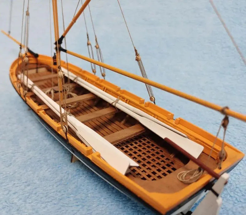 Modelo Clássico Skiff - Kit de Modelo Barco à Vela em Madeira – Escala 1:35