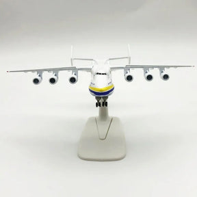 Antonov An-225 "Mriya" - Escala: 1/400